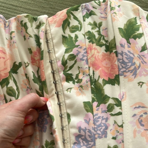 Zara Floral Strapless - Picture 4 of 5